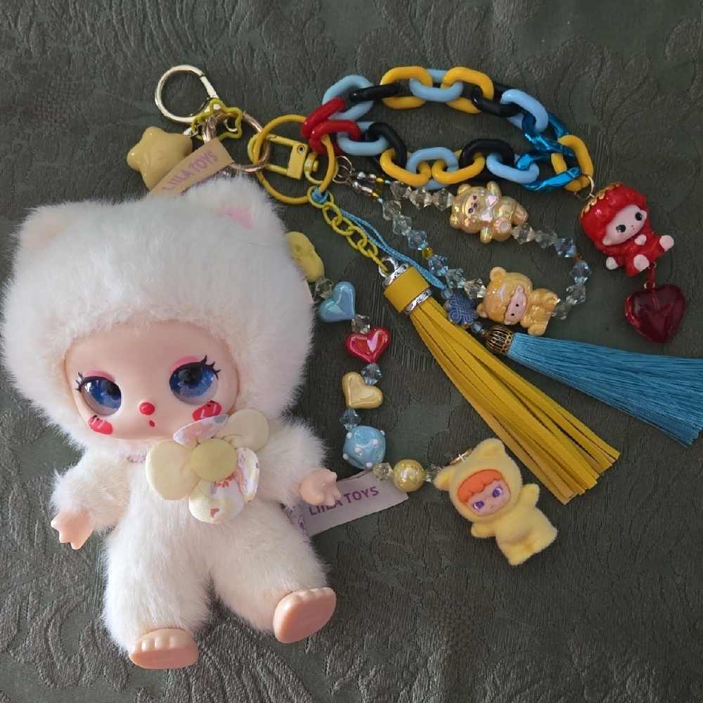 Liila's Lucky Cat Keychain Bag Charm